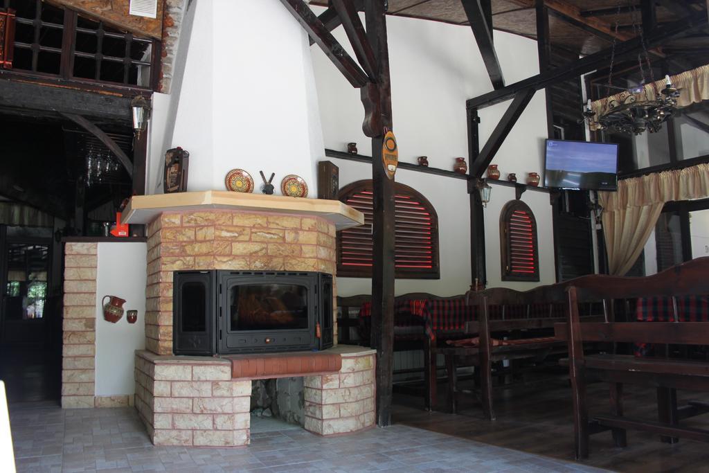 סנדנסקי Guest House Chinarite מראה חיצוני תמונה