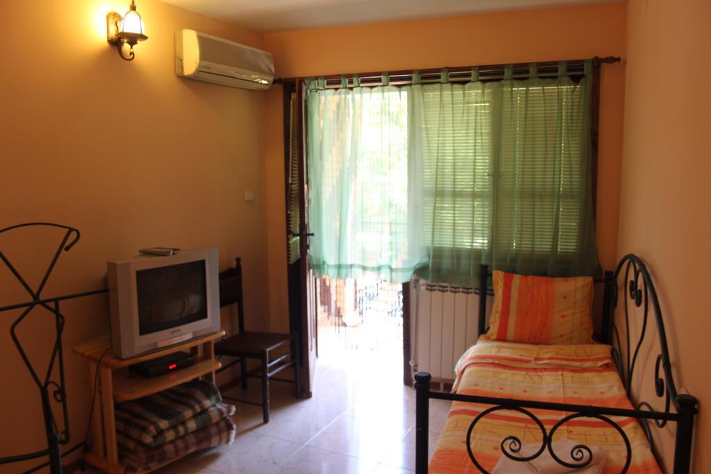 סנדנסקי Guest House Chinarite חדר תמונה