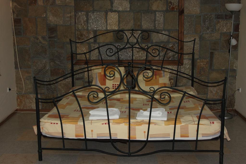 סנדנסקי Guest House Chinarite חדר תמונה