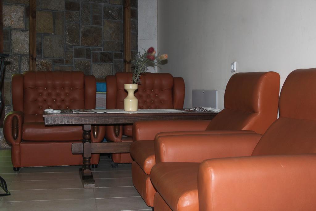 סנדנסקי Guest House Chinarite מראה חיצוני תמונה