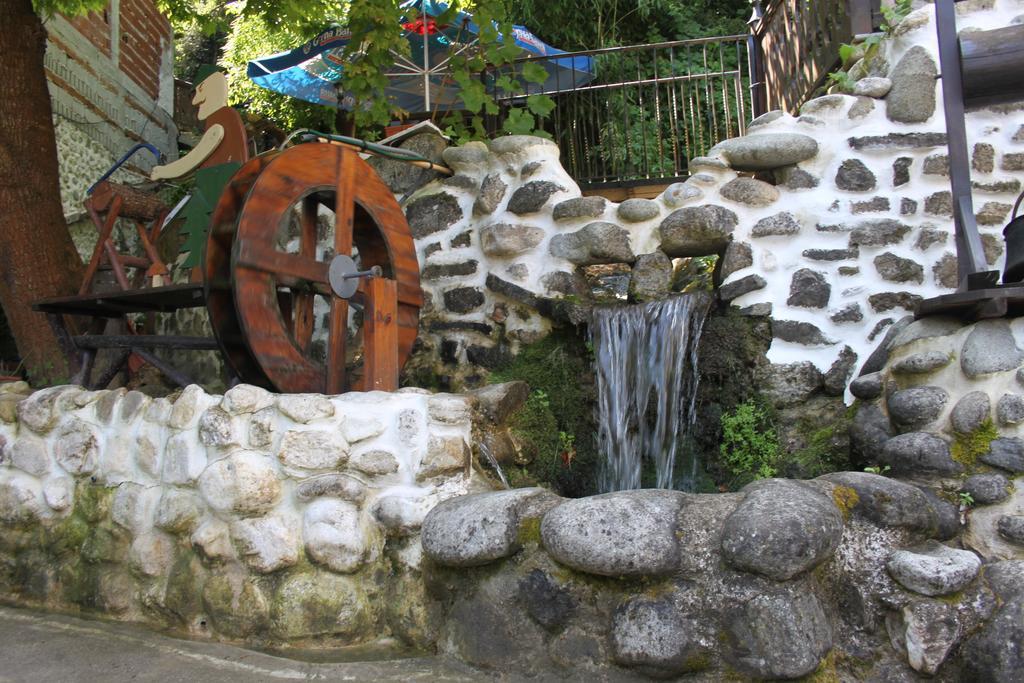 סנדנסקי Guest House Chinarite מראה חיצוני תמונה